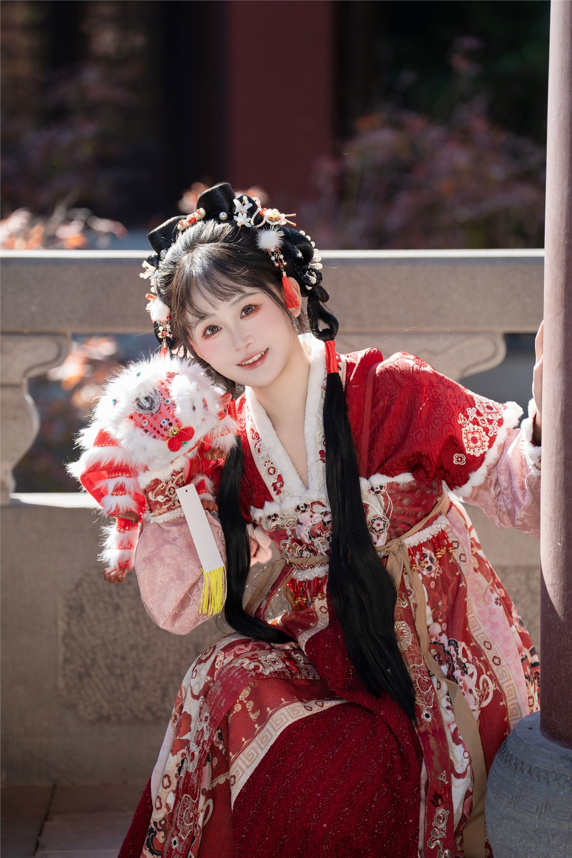 YITUYU艺图语 2025.01.31 提前过蛇年了 湫一只岁岁